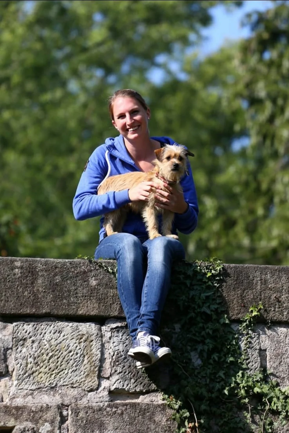 Hund mit Dame von Gemeinsam Stark